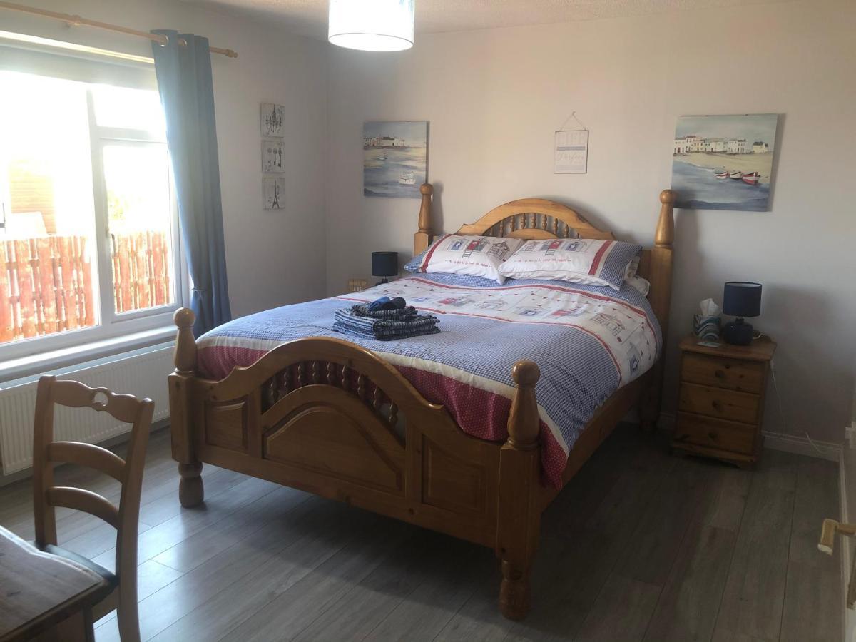 Moneydarragh Cottage With Uninterrupted Mountain And Sea Views- Hot Tub Available For Hire 安纳隆 外观 照片