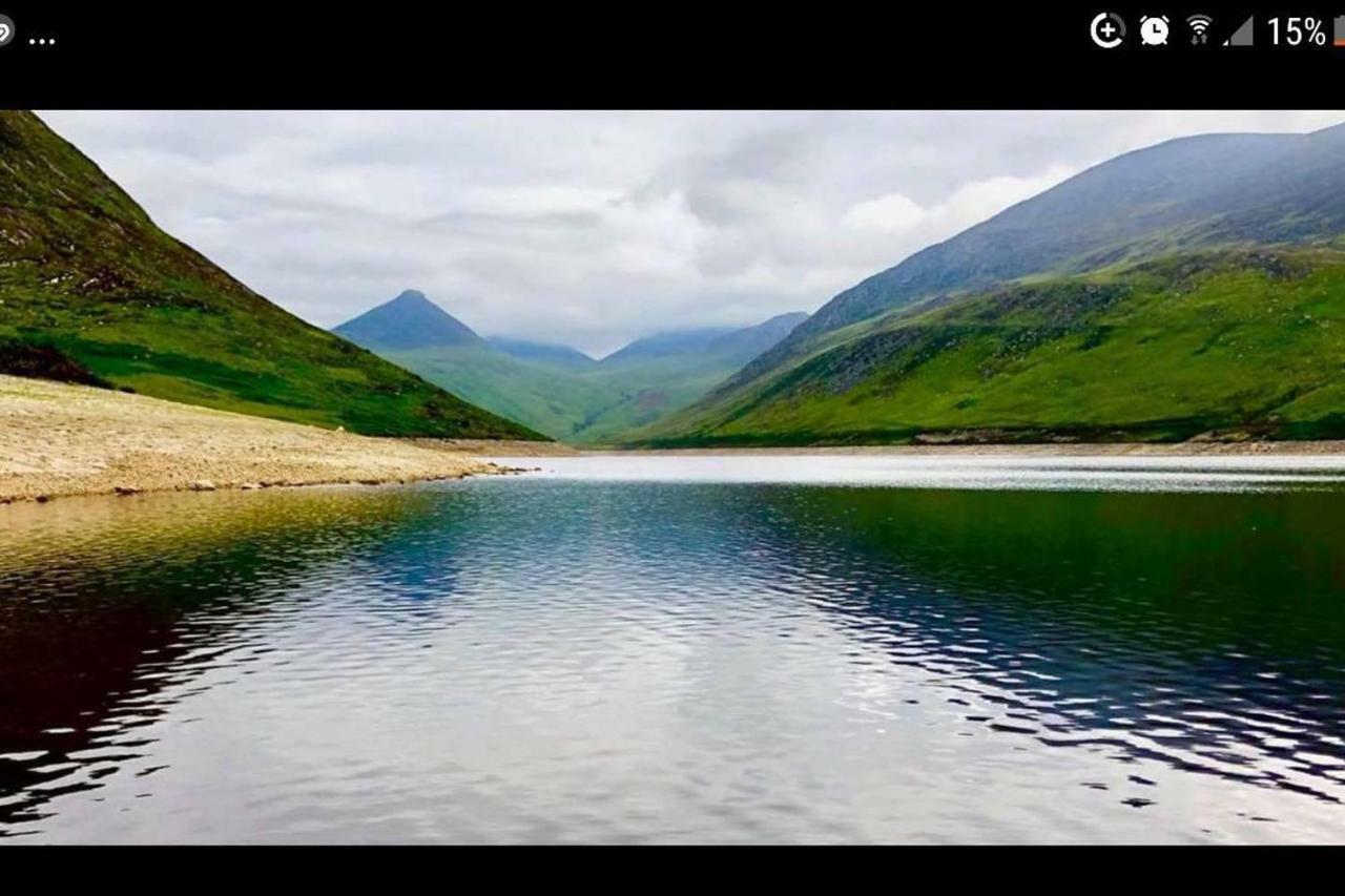 Moneydarragh Cottage With Uninterrupted Mountain And Sea Views- Hot Tub Available For Hire 安纳隆 外观 照片