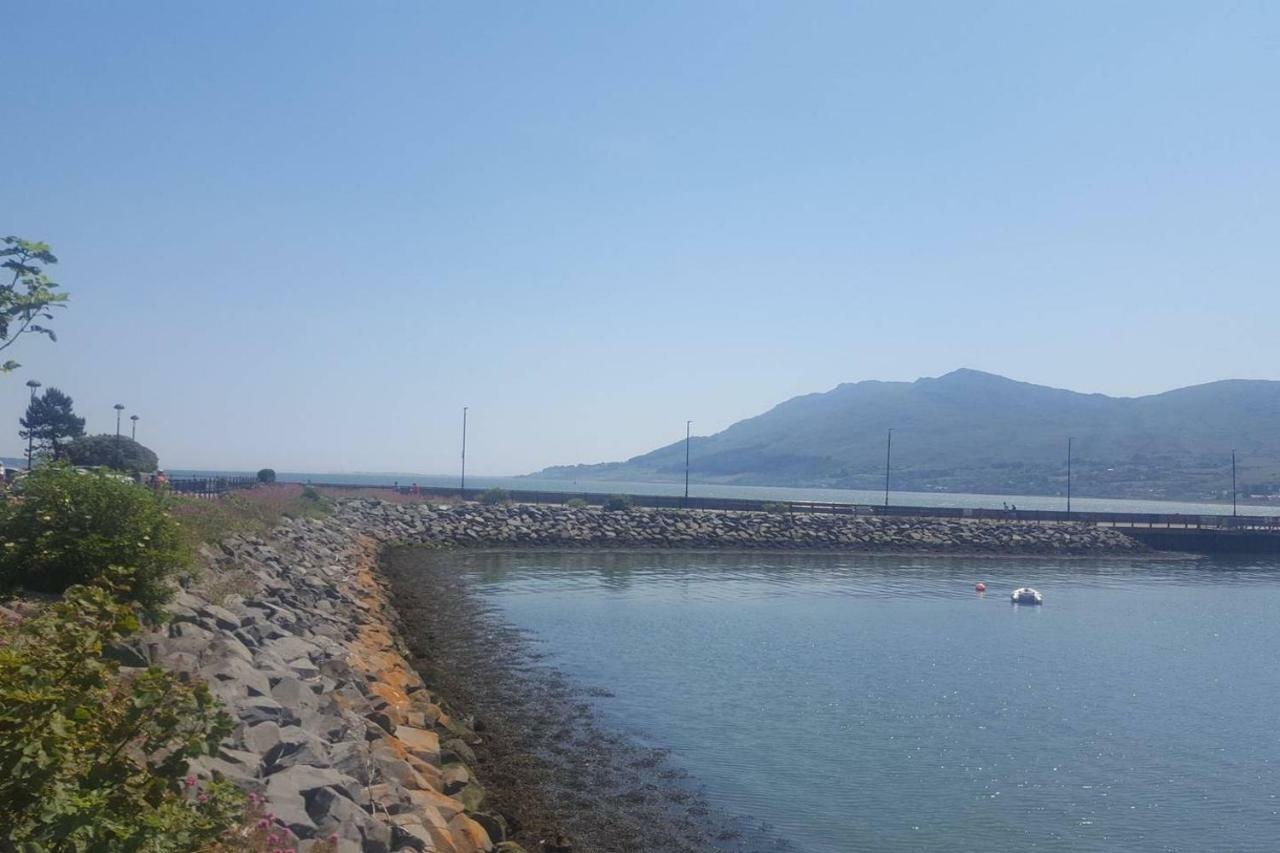 Moneydarragh Cottage With Uninterrupted Mountain And Sea Views- Hot Tub Available For Hire 安纳隆 外观 照片